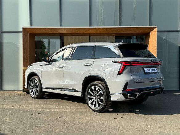2024 Changan CS75 Plus III, серый, 4029900 рублей - вид 4