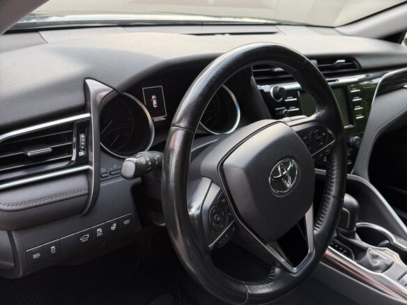 2019 Toyota Camry VIII (XV70), синий, 2700000 рублей - вид 7