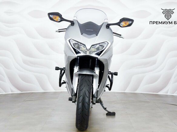 2017 Honda VFR 800, серебристый, 799000 рублей - вид 3