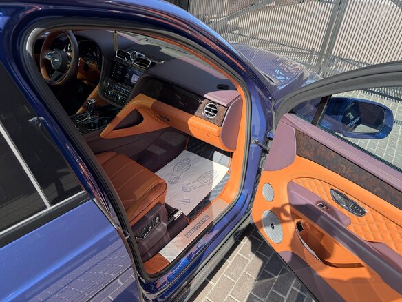 2021 Bentley Bentayga I Рестайлинг, синий, 23000000 рублей - вид 22