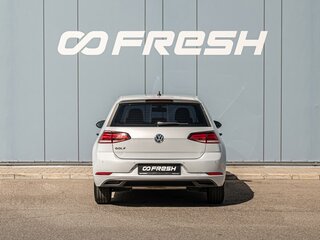 2018 Volkswagen Golf VII Рестайлинг, белый, 1905000 рублей, вид 4