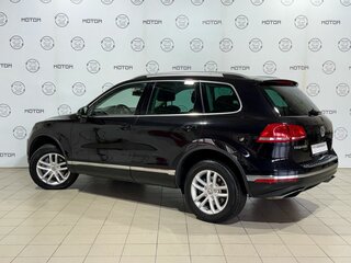 2015 Volkswagen Touareg II Рестайлинг, чёрный, 2650000 рублей, вид 2