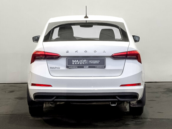 2021 Skoda Rapid II, белый, 1525000 рублей - вид 4