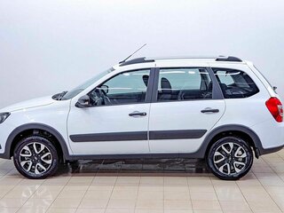 2026 Lada (ВАЗ) Granta Cross I Рестайлинг, белый, 1205000 рублей, вид 2