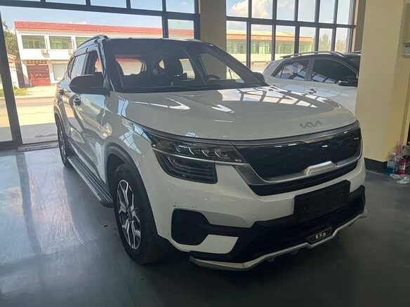 2022 Kia KX3, белый - вид 1