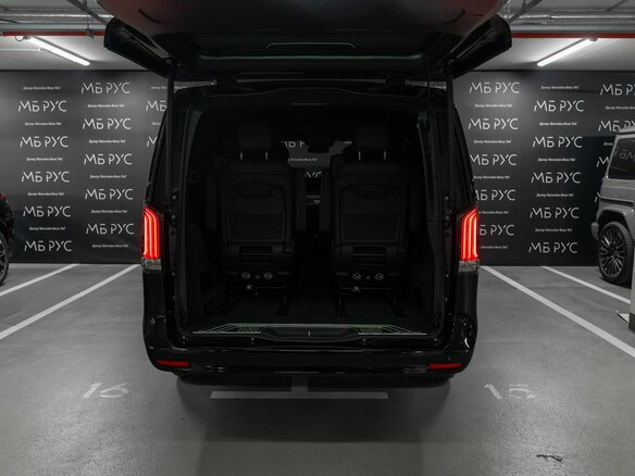 2026 Mercedes-Benz V-Класс Extra Long 300 d экстра длинный III (W447) Рестайлинг 2, чёрный, 18446400 рублей - вид 6
