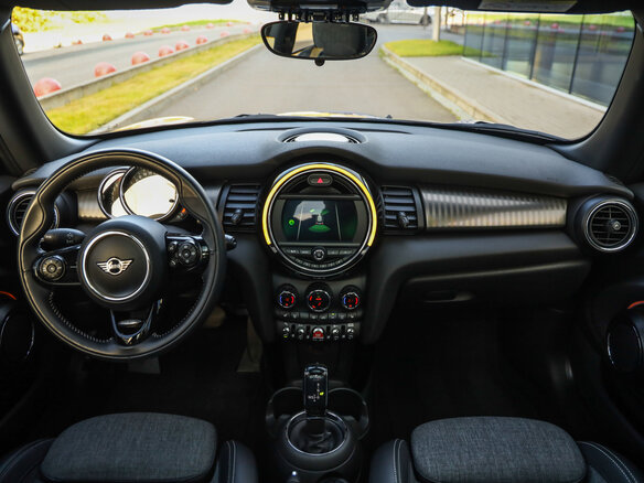 2020 Mini Hatch Cooper III (F55/F56) Рестайлинг, синий, 2333500 рублей - вид 14