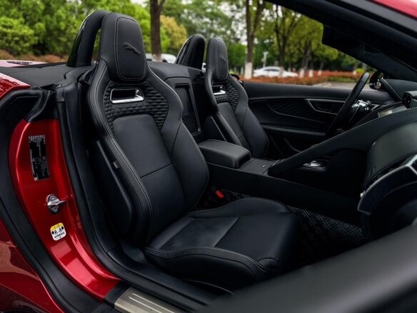 2023 Jaguar F-Type I Рестайлинг 2, красный, 7990023 рублей - вид 12