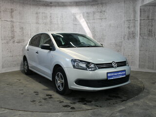 2014 Volkswagen Polo V, бежевый, 739000 рублей, вид 3