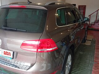 2013 Volkswagen Touareg II, коричневый, 3650000 рублей, вид 2