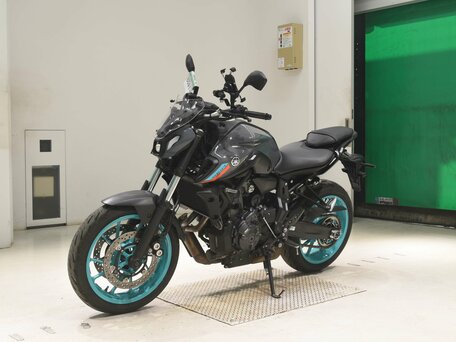 2022 Yamaha MT-07 (FZ-07), серый, 800000 рублей, вид 2