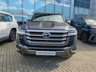 2026 Toyota Land Cruiser 300 Series, серый, 16990000 рублей, вид 2