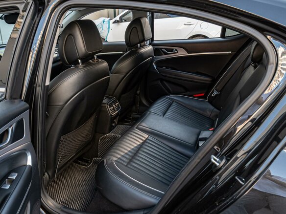 2018 Genesis G70 I, чёрный - вид 10