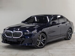 2024 BMW 5 серии 530i xDrive VIII (G60/G61/G68), чёрный, 7500000 рублей, вид 2