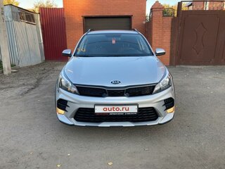 2021 Kia Rio X IV Рестайлинг, серебристый, 1800000 рублей, вид 2