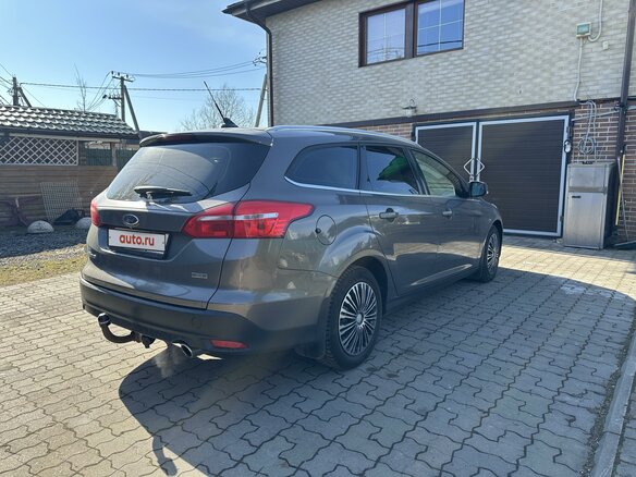 2017 Ford Focus III Рестайлинг, серый, 950000 рублей - вид 2