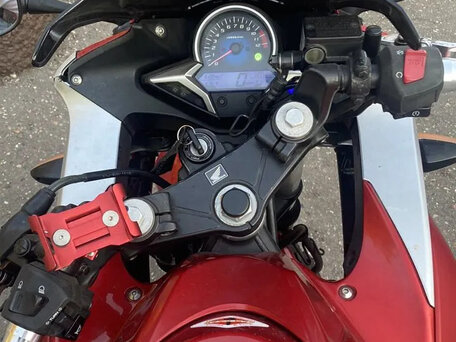 2011 Honda CBR 250R, красный, 285000 рублей, вид 5