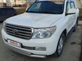 2011 Toyota Land Cruiser 200 Series, белый, 3300000 рублей