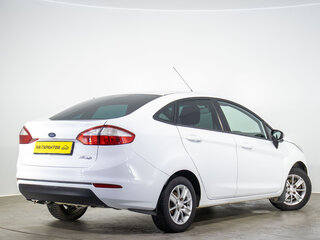 2015 Ford Fiesta Mk6 Рестайлинг, белый, 749000 рублей, вид 4