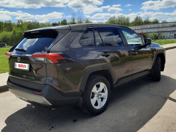 2021 Toyota RAV4 V (XA50), коричневый, 3400000 рублей - вид 6