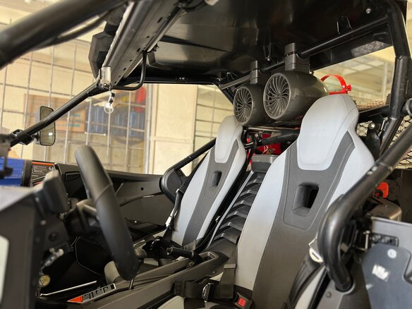 2020 CFMoto ZFORCE 1000, серый, 1800000 рублей - вид 8