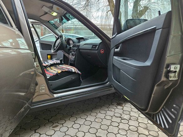 2015 Lada (ВАЗ) Priora I Рестайлинг, коричневый, 800000 рублей - вид 2
