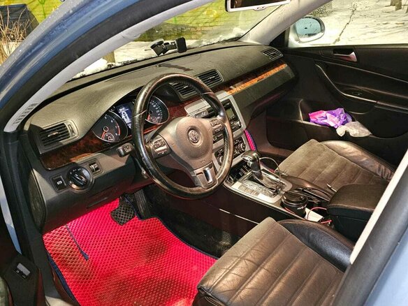 2010 Volkswagen Passat B6, серый, 750000 рублей - вид 1