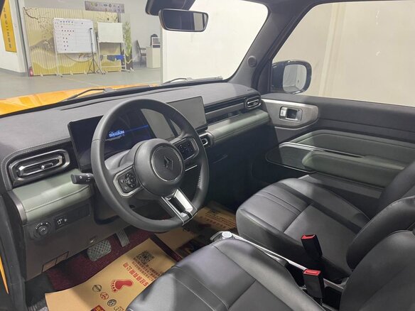 2023 Baojun Yep, жёлтый, 1160000 рублей - вид 3