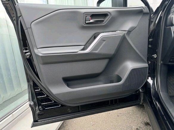 2025 Toyota RAV4 VI (XA60), чёрный - вид 14