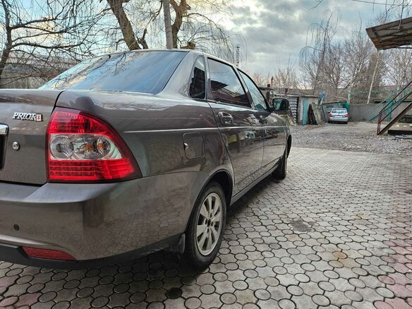 2015 Lada (ВАЗ) Priora I Рестайлинг, коричневый, 800000 рублей - вид 9