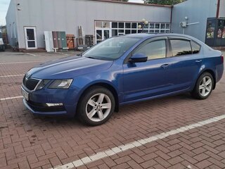 2018 Skoda Octavia III (A7) Рестайлинг, синий, 1400000 рублей, вид 3