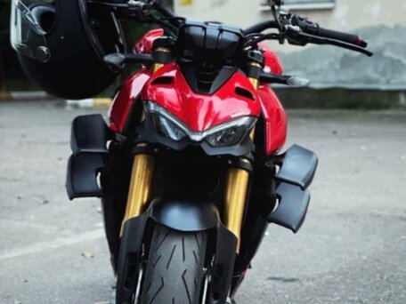 2020 Ducati Streetfighter V4, красный, 2000000 рублей, вид 4