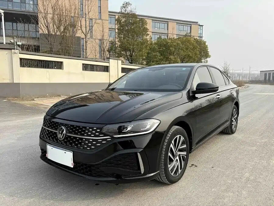 Открыть фотографии: Volkswagen Lavida III Рестайлинг