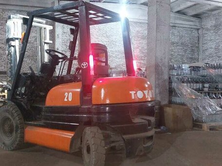 1997 Toyota 6F, оранжевый, 760000 рублей, вид 1