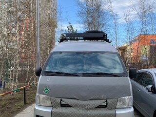 2008 Toyota HiAce H200, серебристый, 1400000 рублей, вид 2