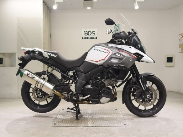 2018 Suzuki V-Strom 1000, белый, 900000 рублей