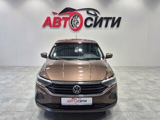 2020 Volkswagen Polo VI, коричневый, 1680000 рублей, вид 2