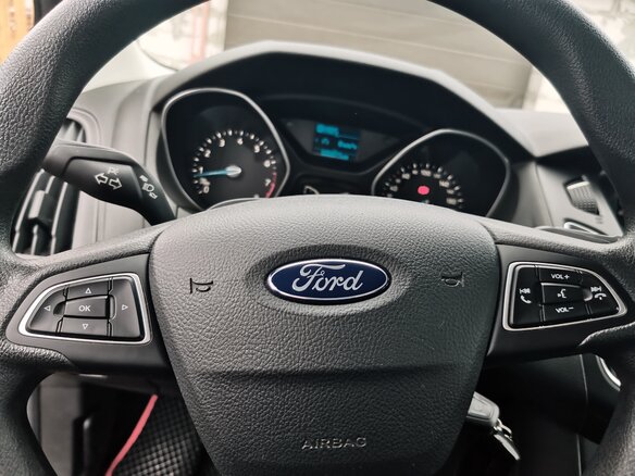 2017 Ford Focus III Рестайлинг, жёлтый, 990000 рублей - вид 8