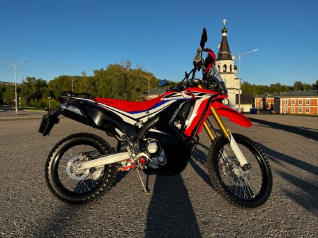 2017 Honda CRF 250L Rally, красный, 550000 рублей, вид 3