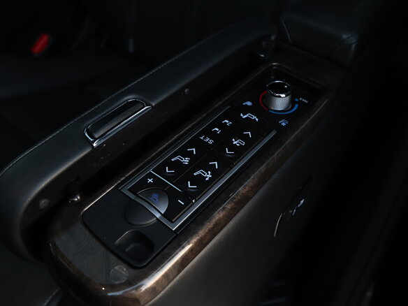 2019 Toyota Alphard III Рестайлинг, чёрный, 5400000 рублей - вид 29