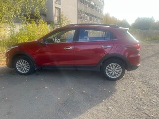 2020 Kia Rio X-Line IV, красный, 1800000 рублей, вид 4