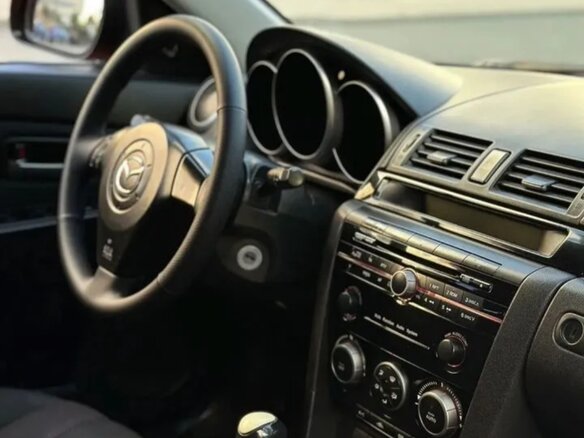 2005 Mazda 3 I (BK), красный, 390000 рублей - вид 17