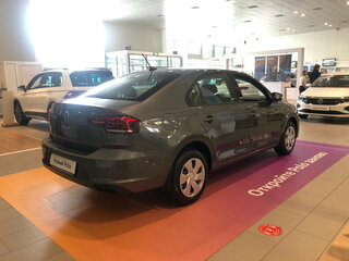 2020 Volkswagen Polo VI, серый, 1440000 рублей, вид 3