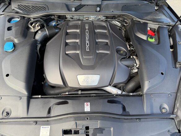 2014 Porsche Cayenne Diesel II Рестайлинг (958), чёрный - вид 29