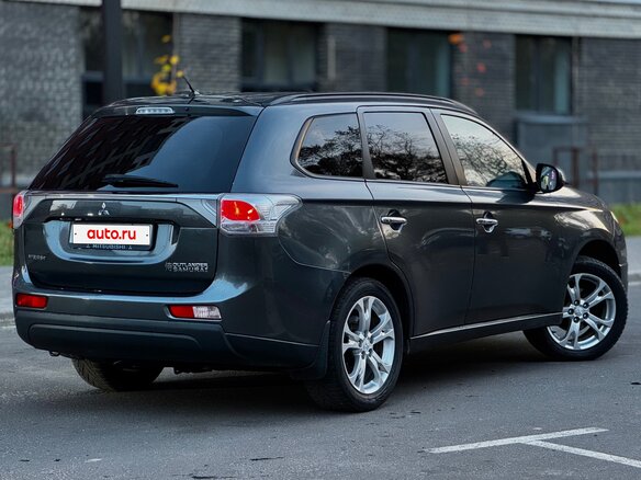 2013 Mitsubishi Outlander III, серый - вид 6