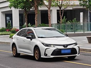 2023 Toyota Corolla XII (E210) Рестайлинг, белый, 1205000 рублей, вид 3