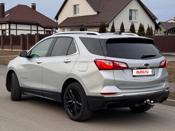 2020 Chevrolet Equinox III, серебристый, 1600000 рублей - вид 8