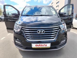 2019 Hyundai Grand Starex I Рестайлинг 2, чёрный, 3950000 рублей, вид 1