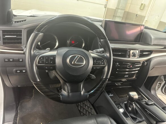 2019 Lexus LX 450d III Рестайлинг 2, белый, 11200000 рублей - вид 6