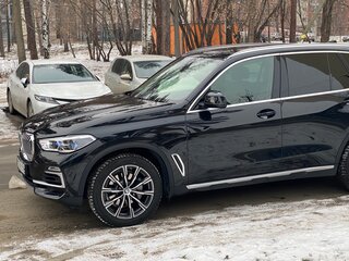 2020 BMW X5 30d IV (G05/G18), чёрный, 5700000 рублей, вид 2